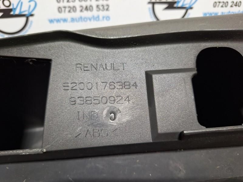 Ornament superior stanga spate Opel Vivaro