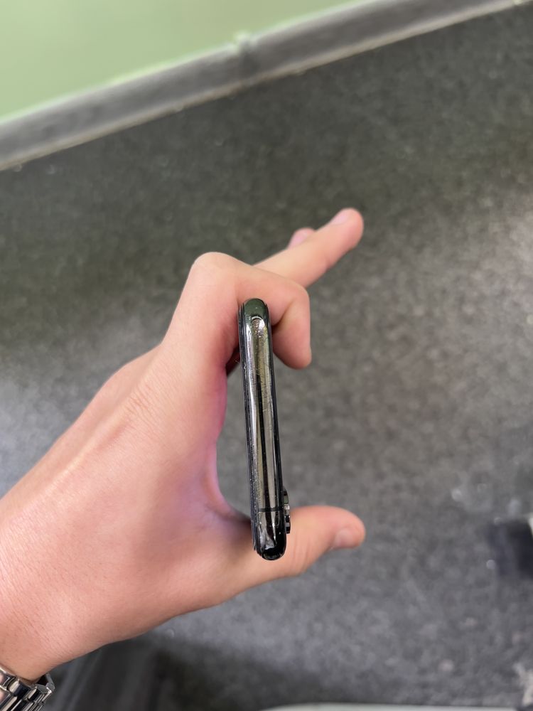 Iphone xs 64gb srocno