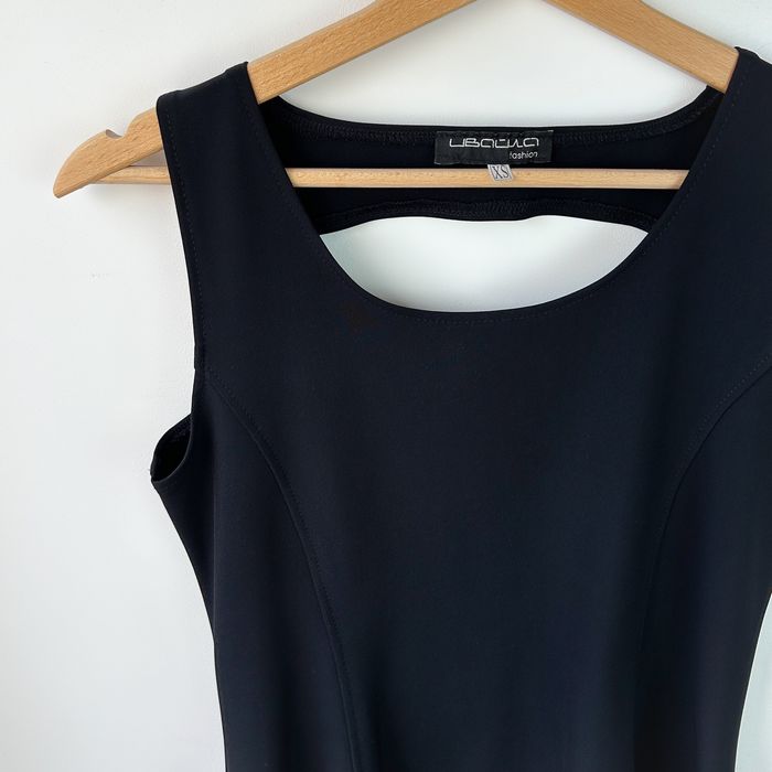 Черна рокля тип балонка