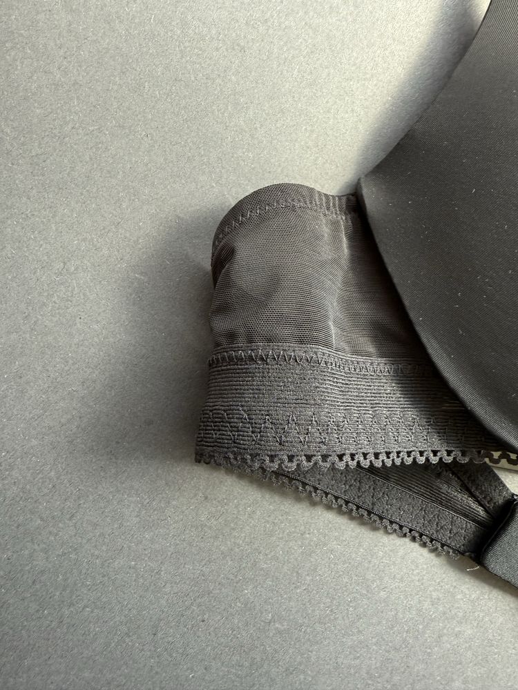 Черен сутиен Calvin Klein /75В/