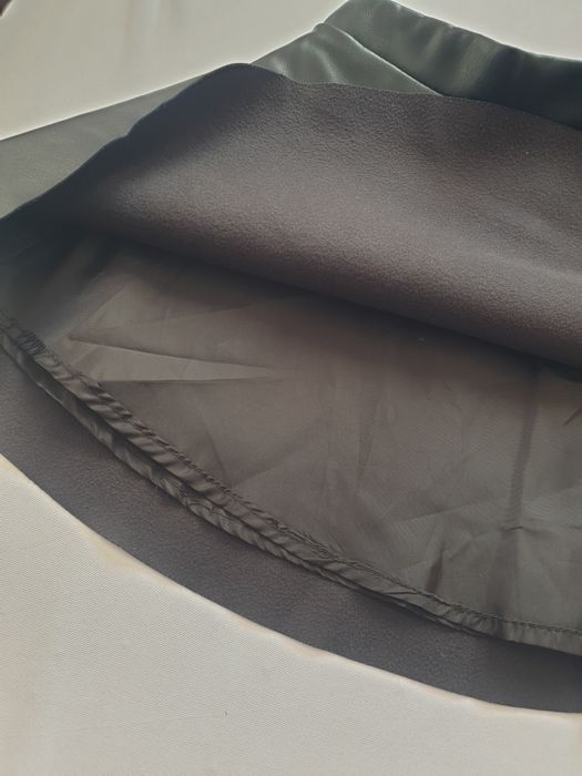 Кожена пола за момиченце