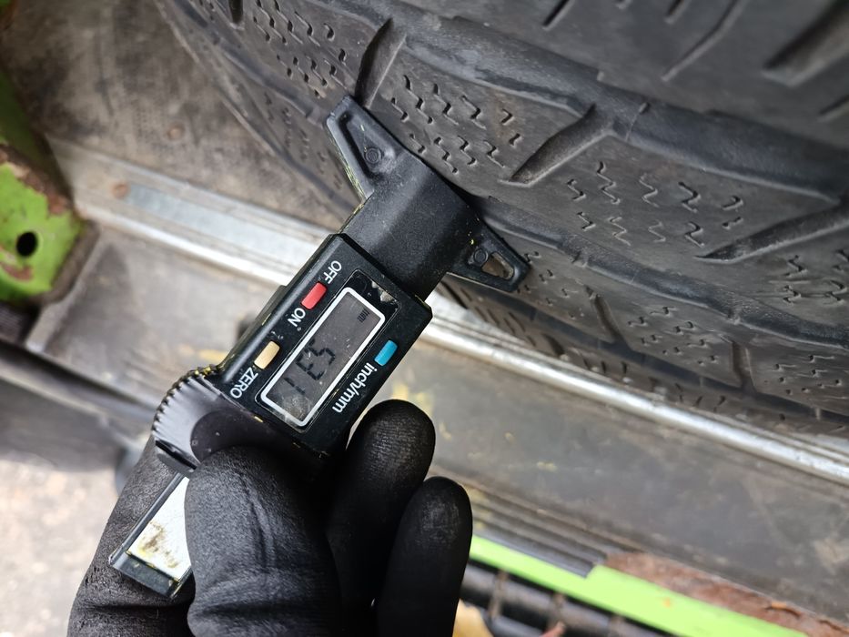 Anvelope MS iarna 235 65 16c continental 2023 5.3mm