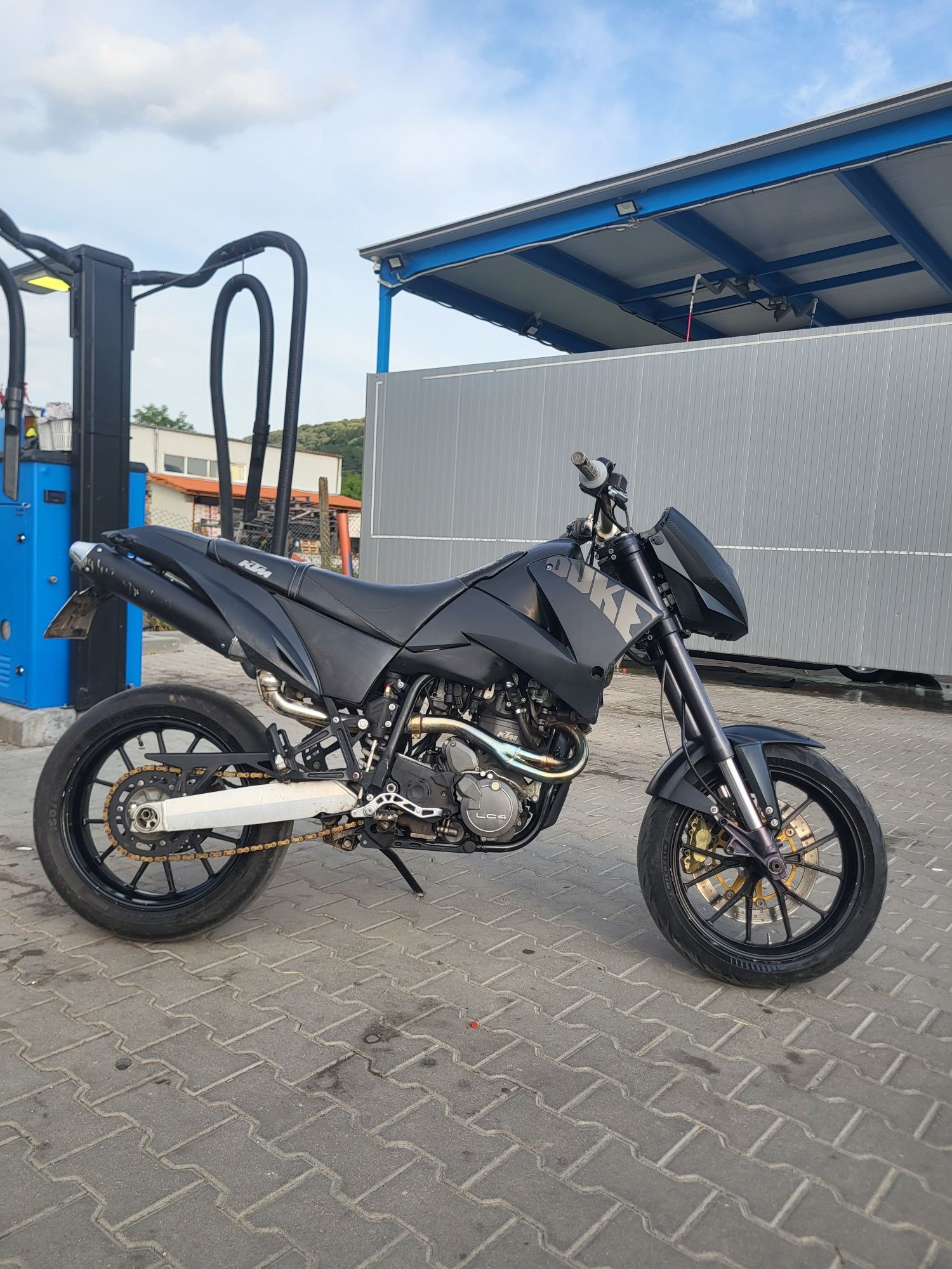 Ktm duke 640 lc4 ( yamaha honda suzuki husqvarna kawasaki) мотор