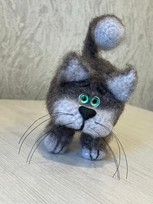 Продам сувенирного кота Федю!!!