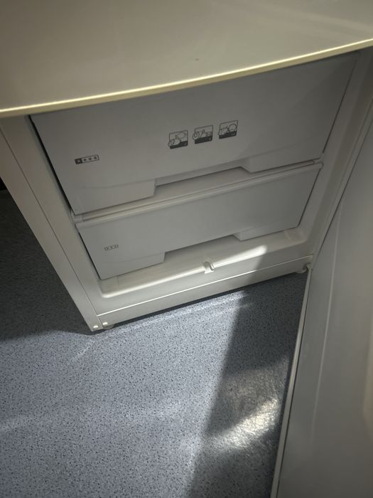 Продаю холодильник Позис б/у в хорошем состоянии отлично работает