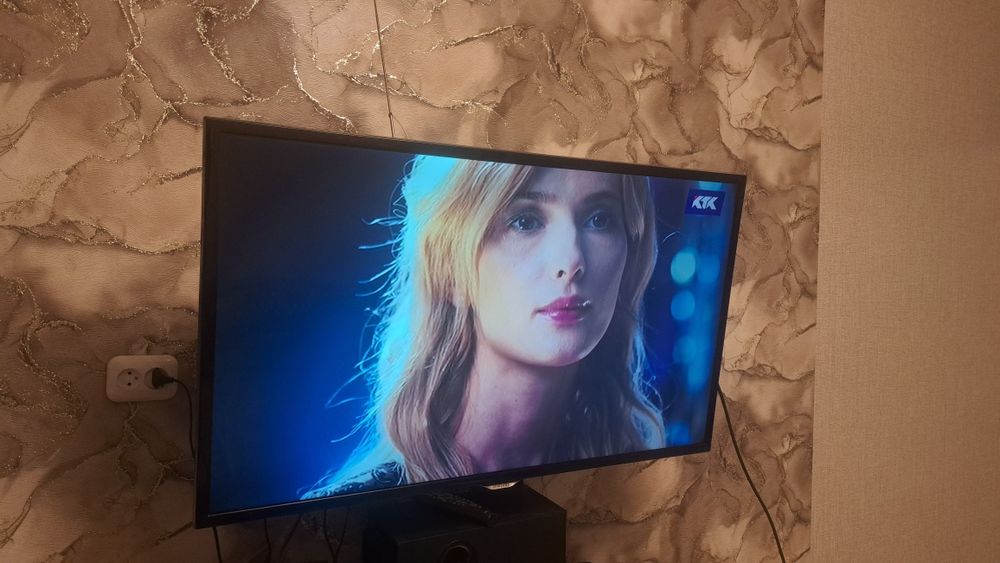 Телевизор,,Samsung .. smart