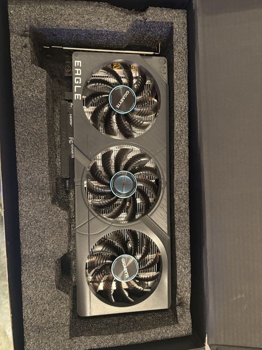 Gigabyte GeForce RTX 4060 Eagle OC 8GB – почти нова!