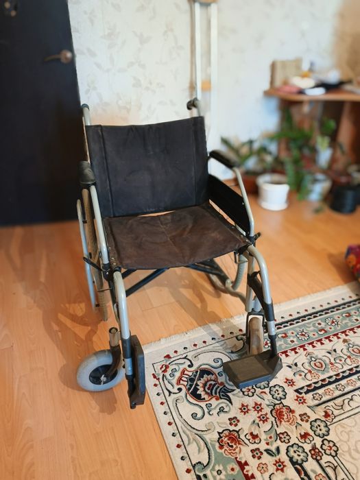 Инвалидная коляска