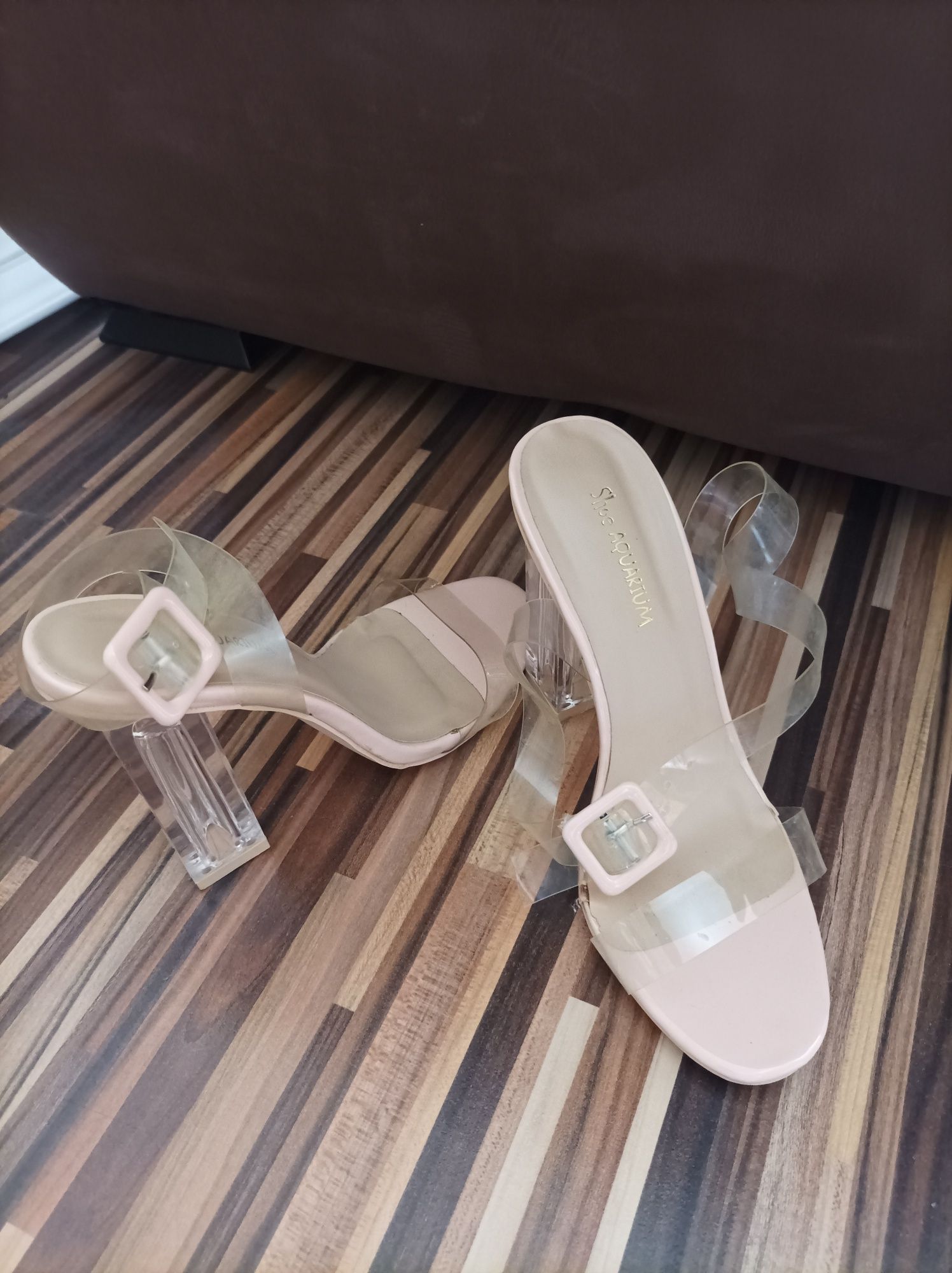 Летни сандали на Guess Patricia Pepe