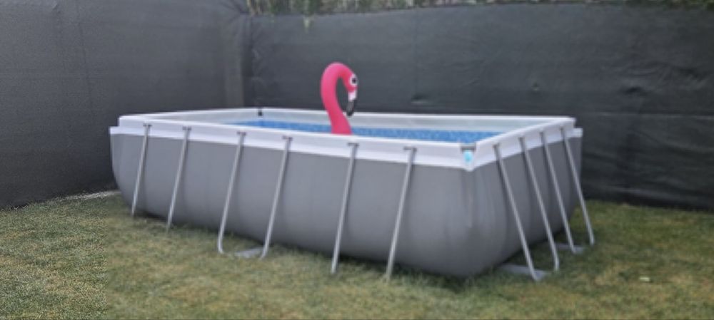 Piscina pe cadru metalic