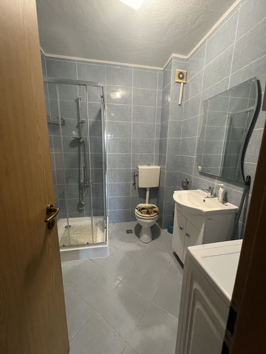 Proprietar ofer Ap 2 camere cu loc de parcare