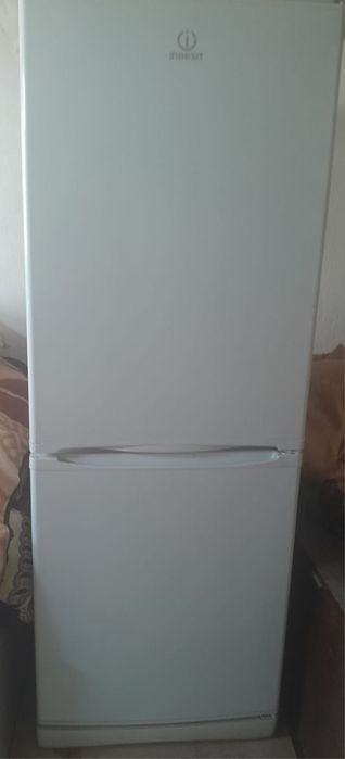 Холодильник сатылады