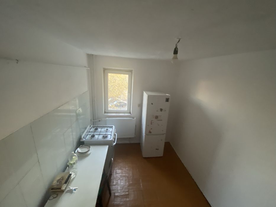 Vand Garsoniera Pitesti etaj 2