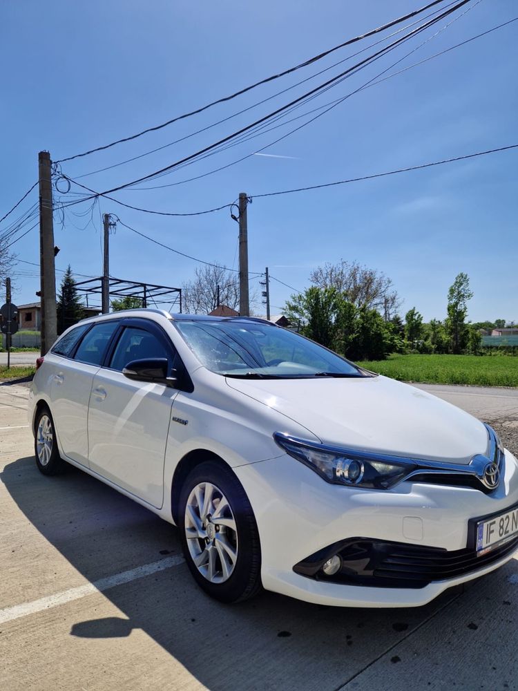 Vand toyota auris hybrid