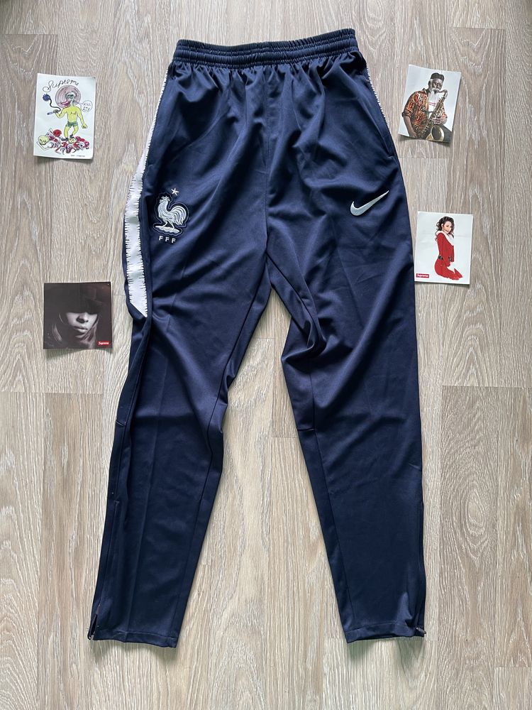 Pantaloni Nike France