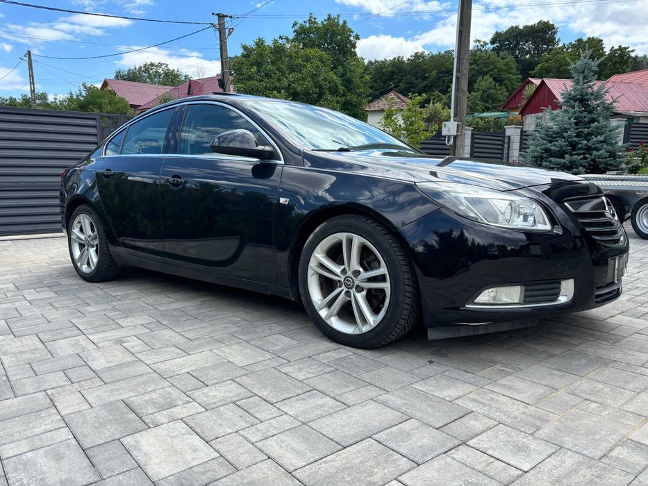 Vand Opel Insignia 2.0CDTI manuala berlina bi-xenon 160cai