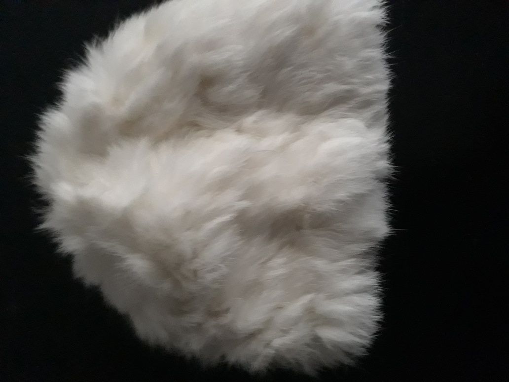 Caciula tricotata blana naturala