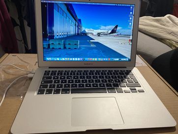 Лаптоп Apple A1466 5.2