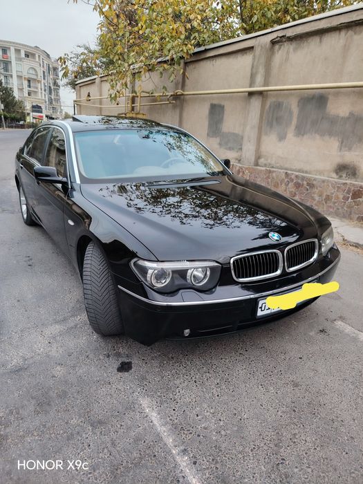 Bir qol moshina 8 slinder eshiklari davochik xaladini luk xammasi bor.