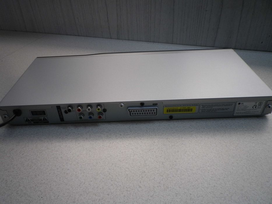 Ново DVD LG DVX276
