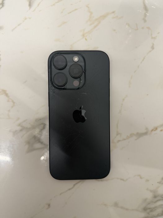 Vand iphone 16 Pro (spate spart) 128 GB