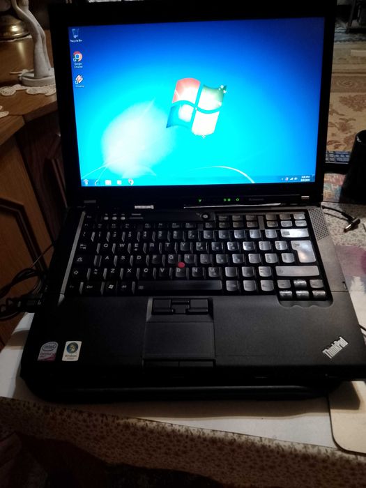 laptop de vinzare 160 lei fara incarcator