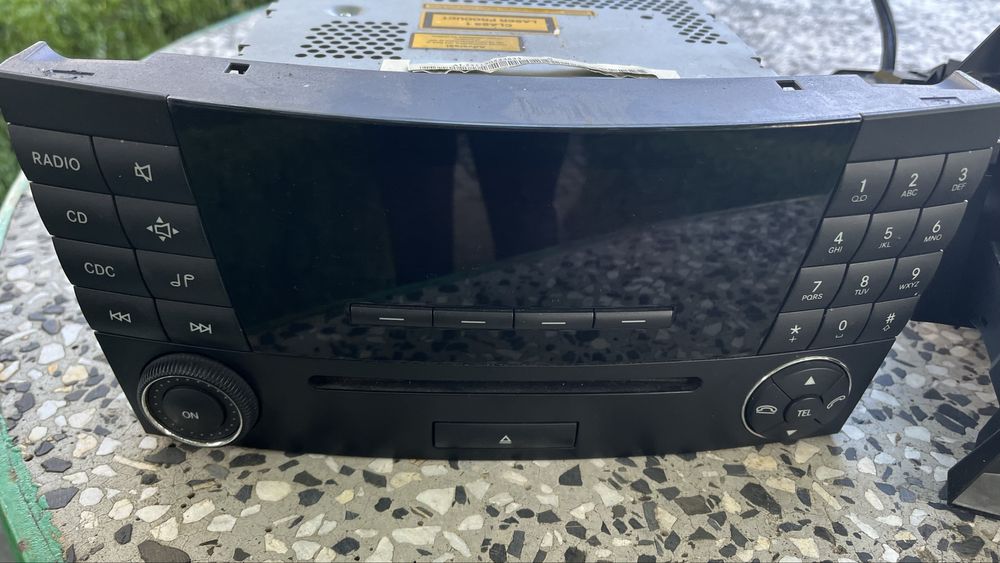 CD плеър и CD чейнджър за Мерцедес W211