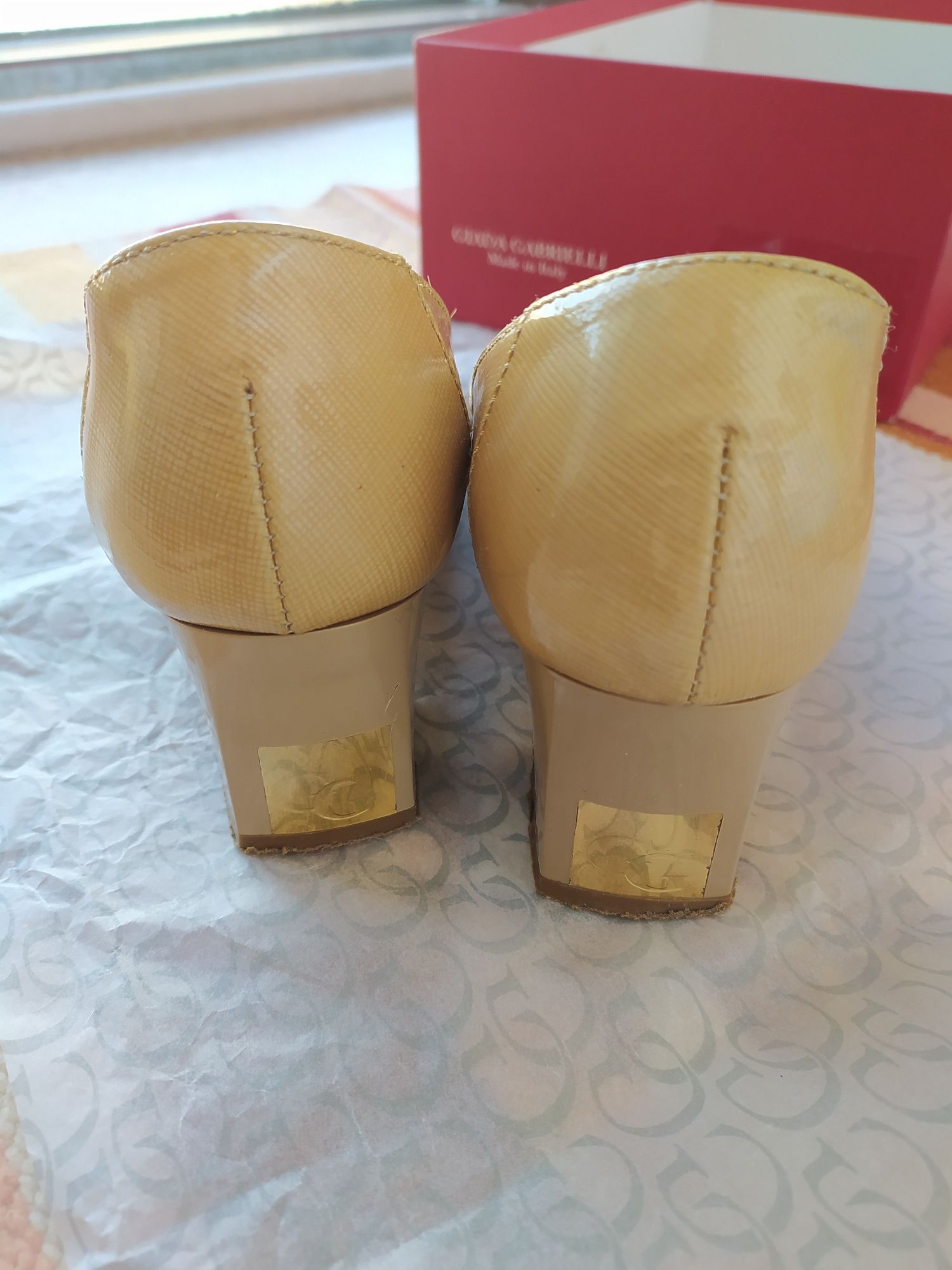 Туфли женские, бежевые, Италия, размер 36
