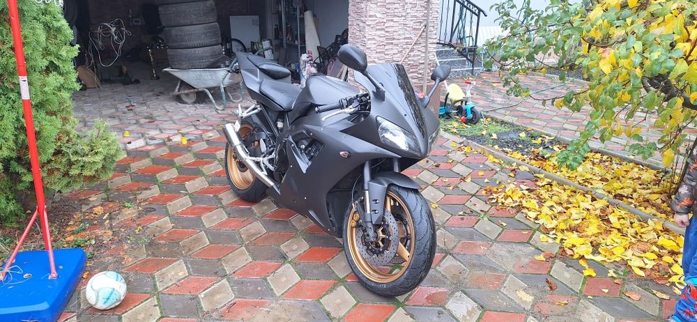 De vanzare Yamaha R1 2002