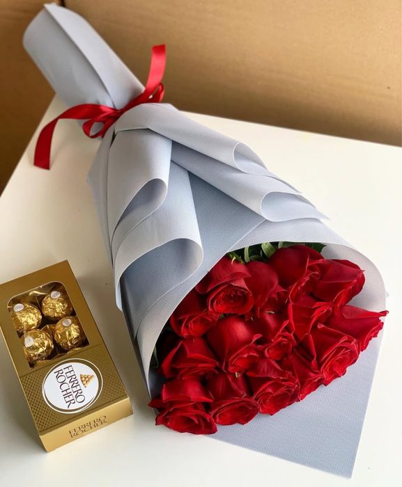 15 роз + ферерро + доставка + открытка