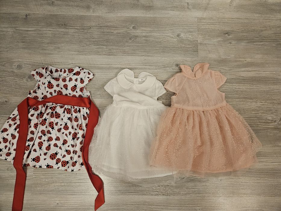 Lot rochite maneca scurta size 80 12-18 luni (25 lei toate)