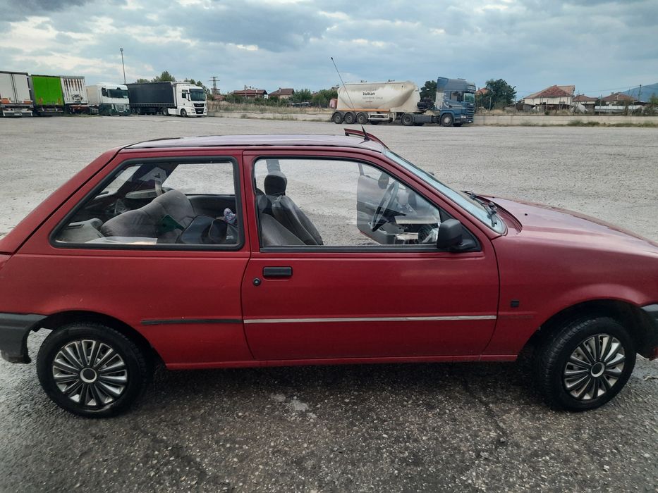 Продавам Ford Fiesta