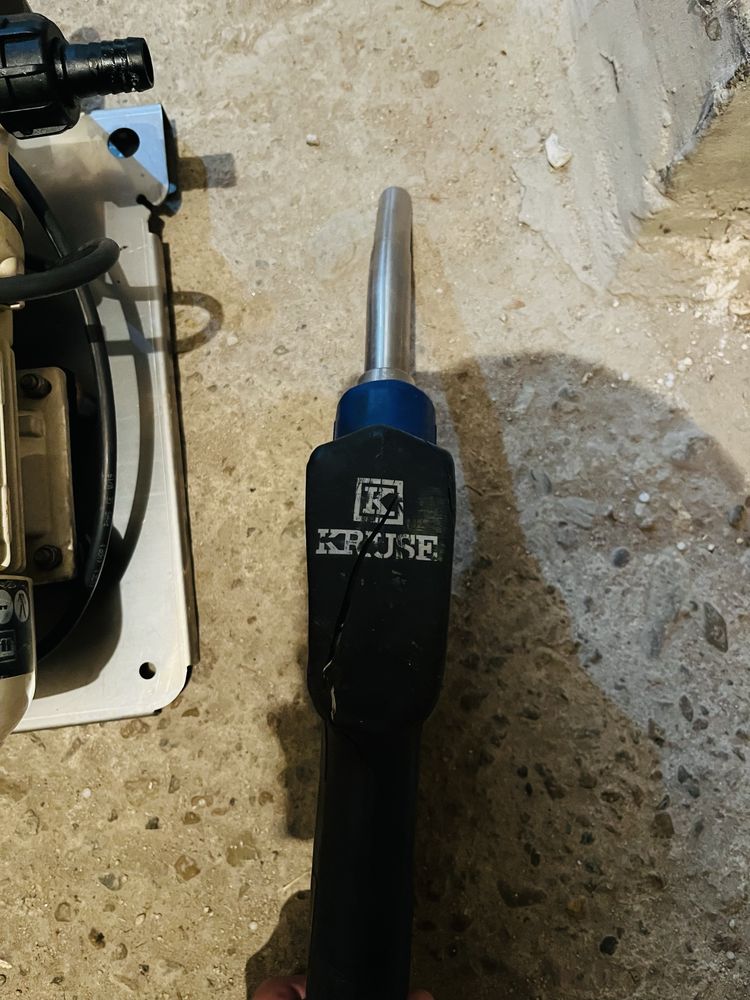 Помпа PIUSI с брояч, стойка и пистолет 220V