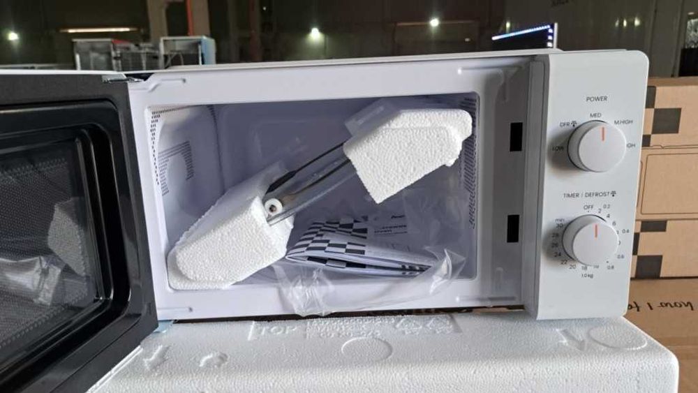 Микровълнова фурна Comfee 20L – 700W, 5 нива мощност