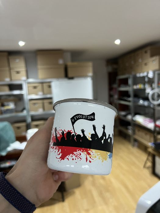 Personalizare căni și bidoane de apă