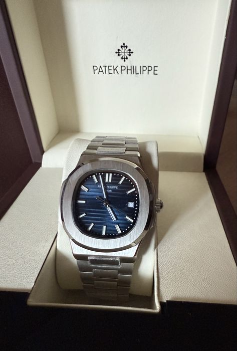 Луксозен часовник Patek Philippe Nautilus