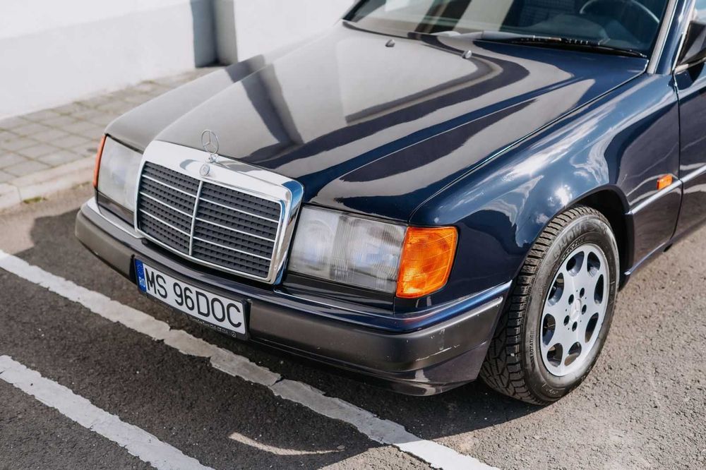 Mercedes‑Benz 200CE Vehicul istoric atestat.