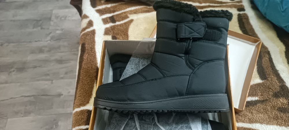 Обувь зимняя, женская.