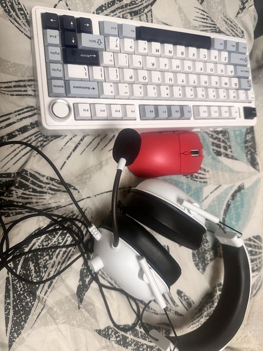 Ajazz 139pro klava aula наушники Razer