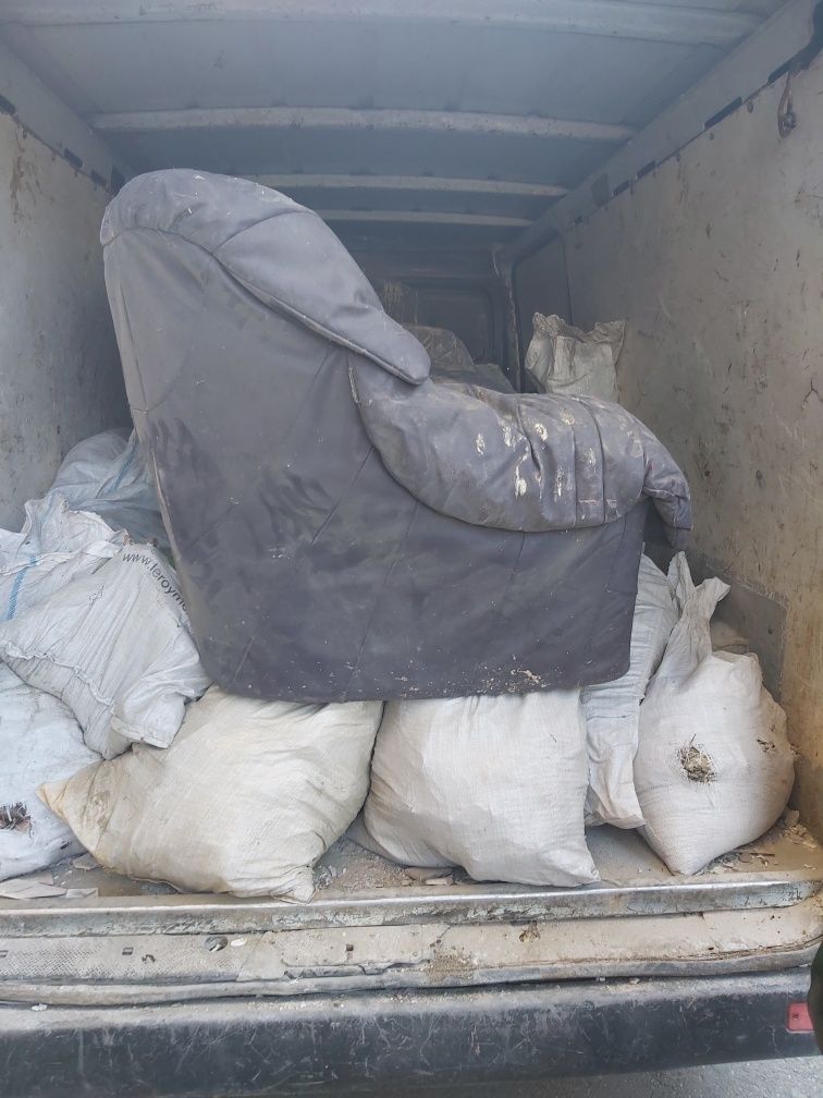 transport moloz facem cureteni in gradin curti debarasam supsoluri