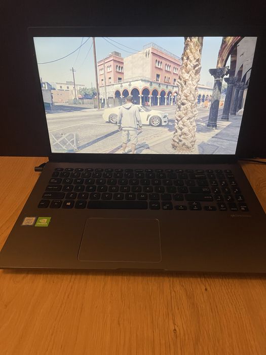 Laptop gaming asus nividia (gta v,cs go) schimb si cu diverse,iphone