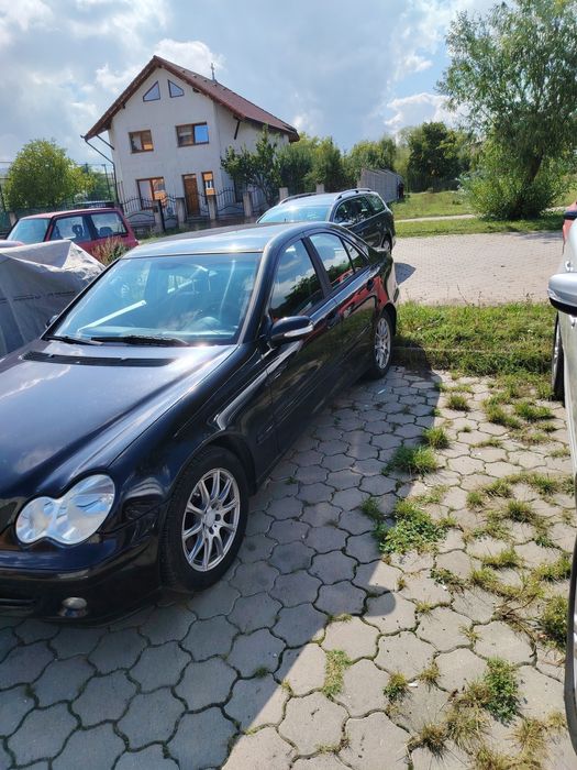 Vind mercedes c class 2.2 150hp