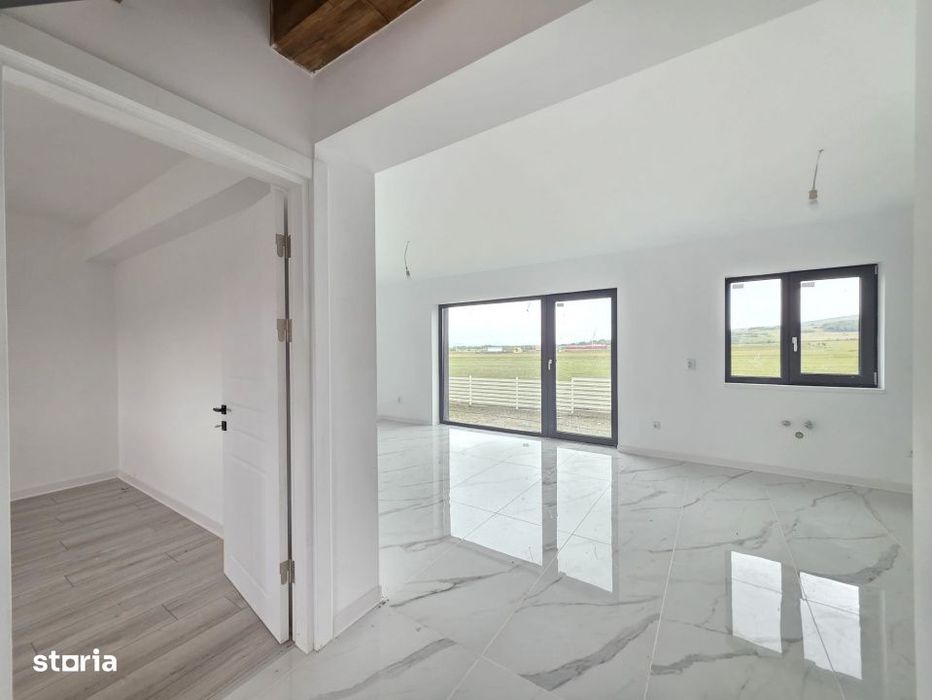 Casa tip duplex cu gradina de 125mp, regim P+M