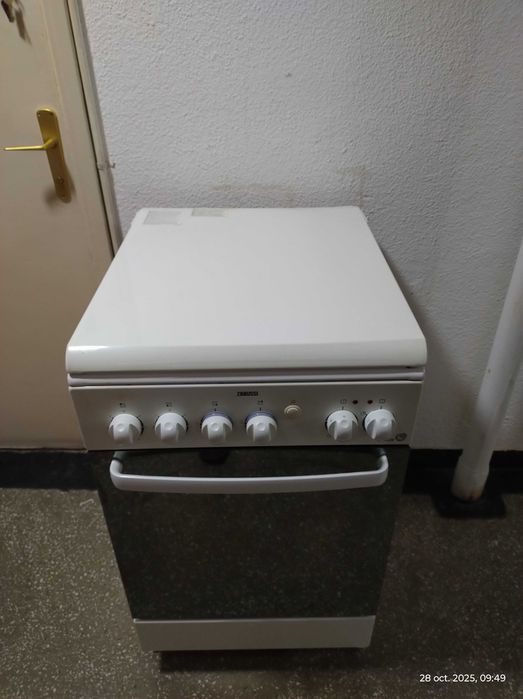 Aragaz mixt , 2 ochiuri electrice , 2 gaz