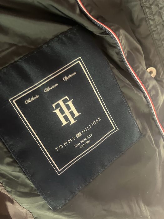 Geaca tommy.