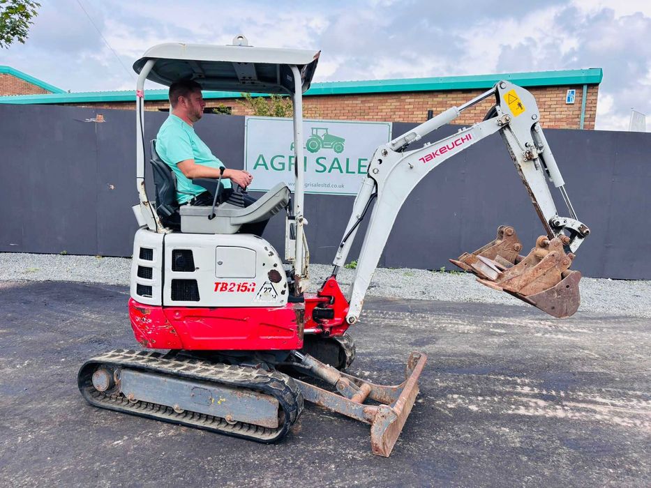 Miniexcavator Takeuchi TB215R
