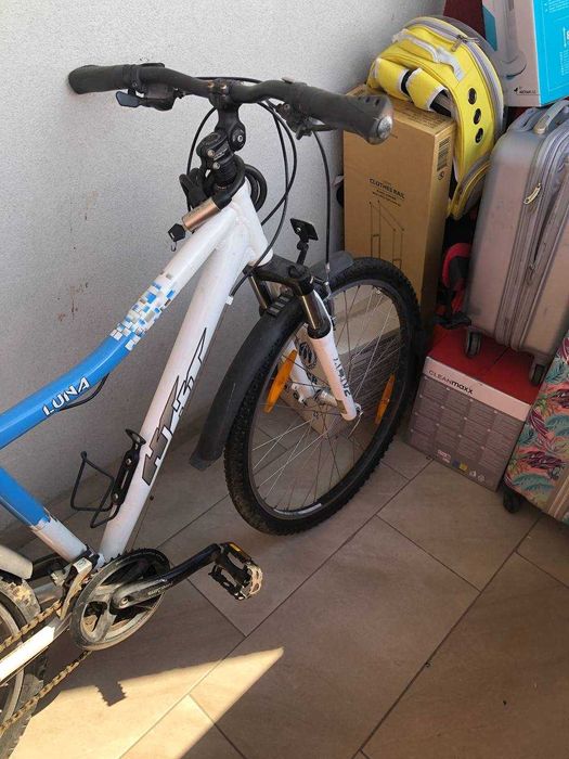 Vând bicicletă HT Luna cu roți de 28 cm