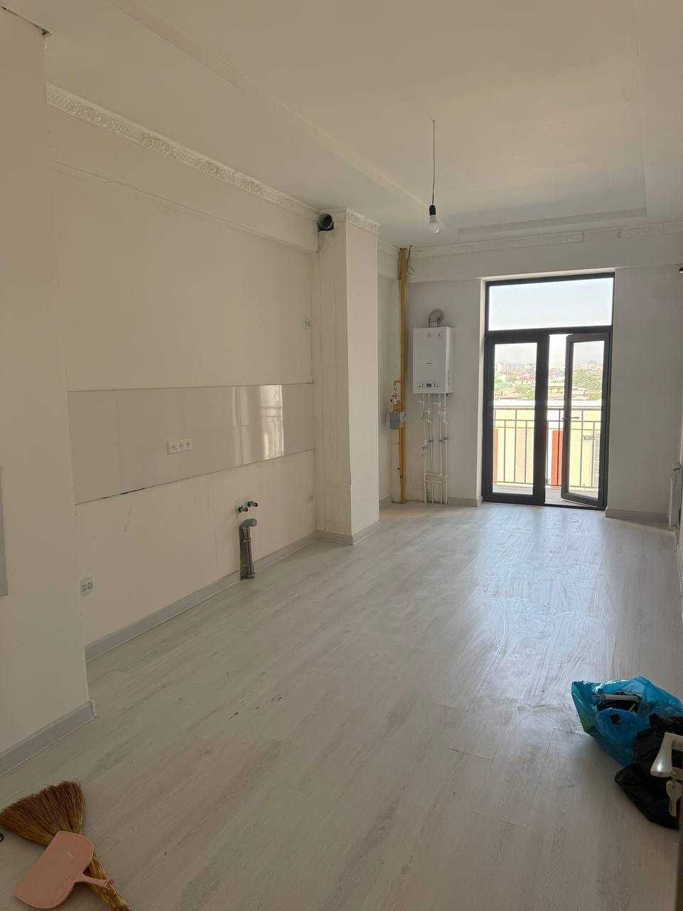 Продается новостройка Арт Хаусе 4/4/10 кв.м 130 цена 127000