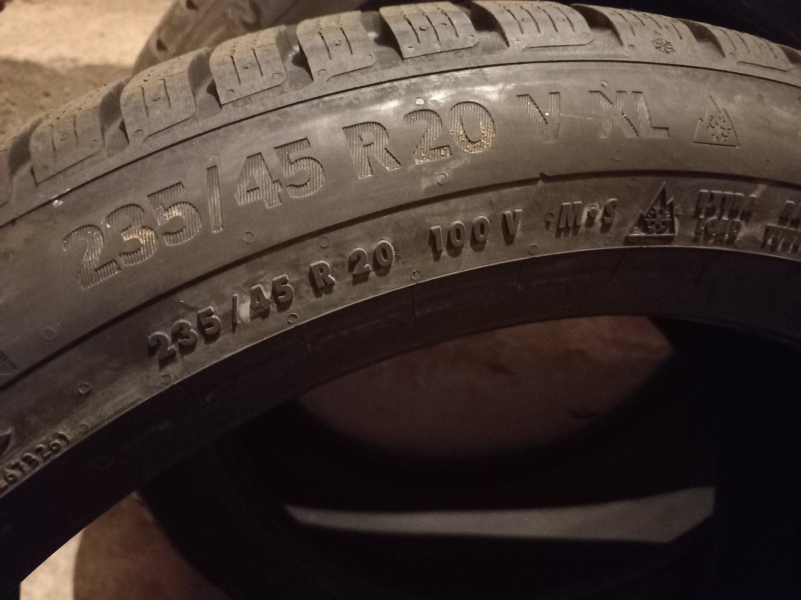 Продавам гуми Continental