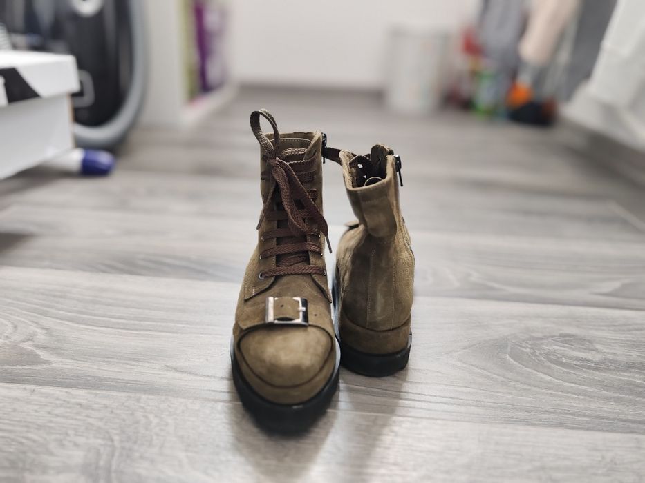 Ghete/adidași de vanzare